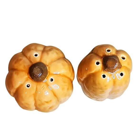Enesco Halloween Carved Pumpkin Salt & Pepper Shakers Vtg 3" - Picture 5 of 7